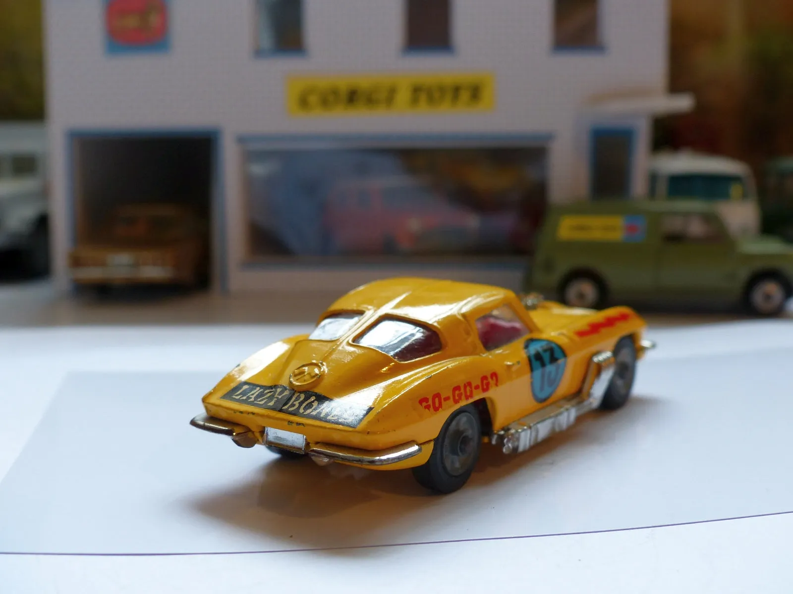 337 Chevrolet Sting Ray Custom Car (1)