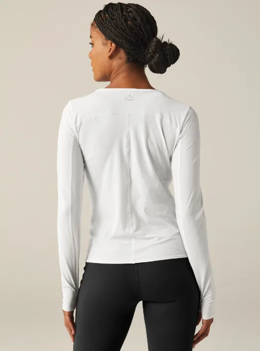 Beyond Yoga POWERBEYOND™ Lite Airshield Long Sleeve Top White