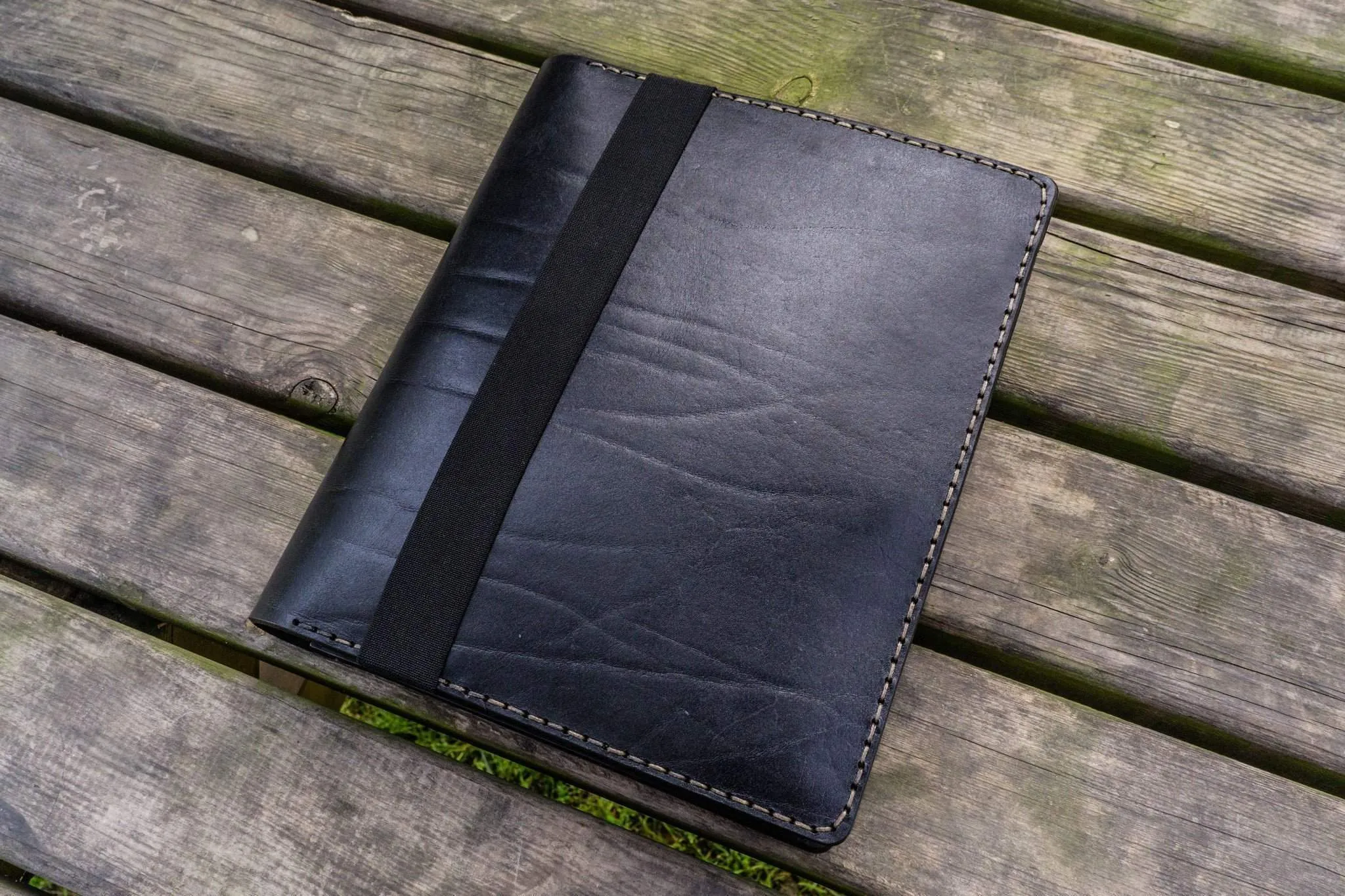 iPad Pro 11 - Pro 10.5 and B5 Size Notebook Cover - Black