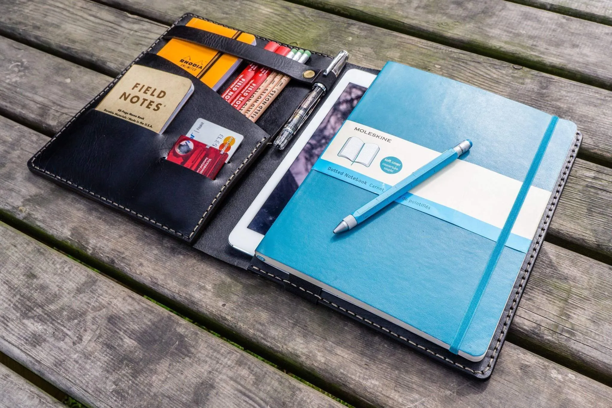 iPad Pro 11 - Pro 10.5 and B5 Size Notebook Cover - Black