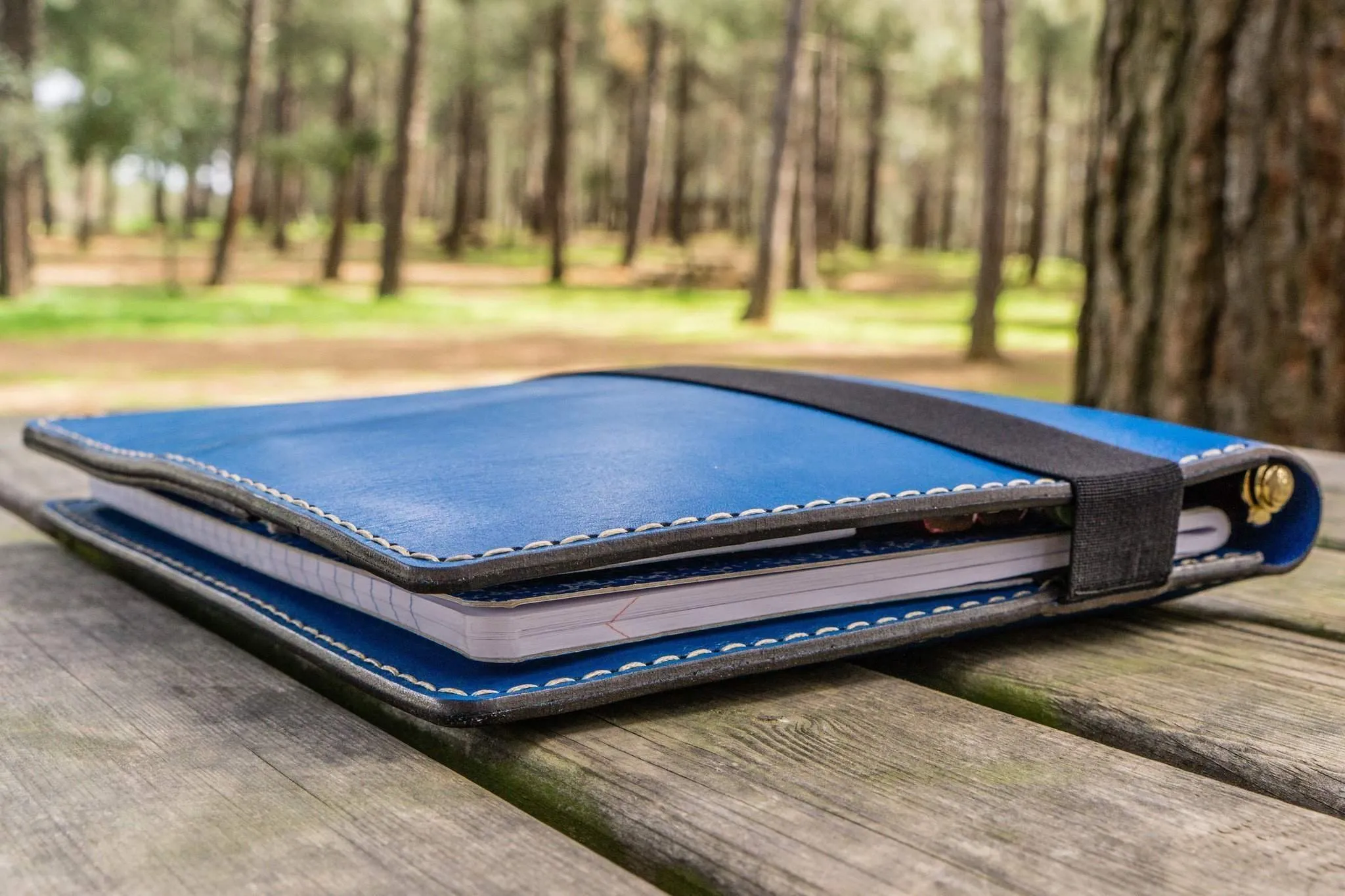 iPad Pro 11 - Pro 10.5 and B5 size Notebook Cover - Blue