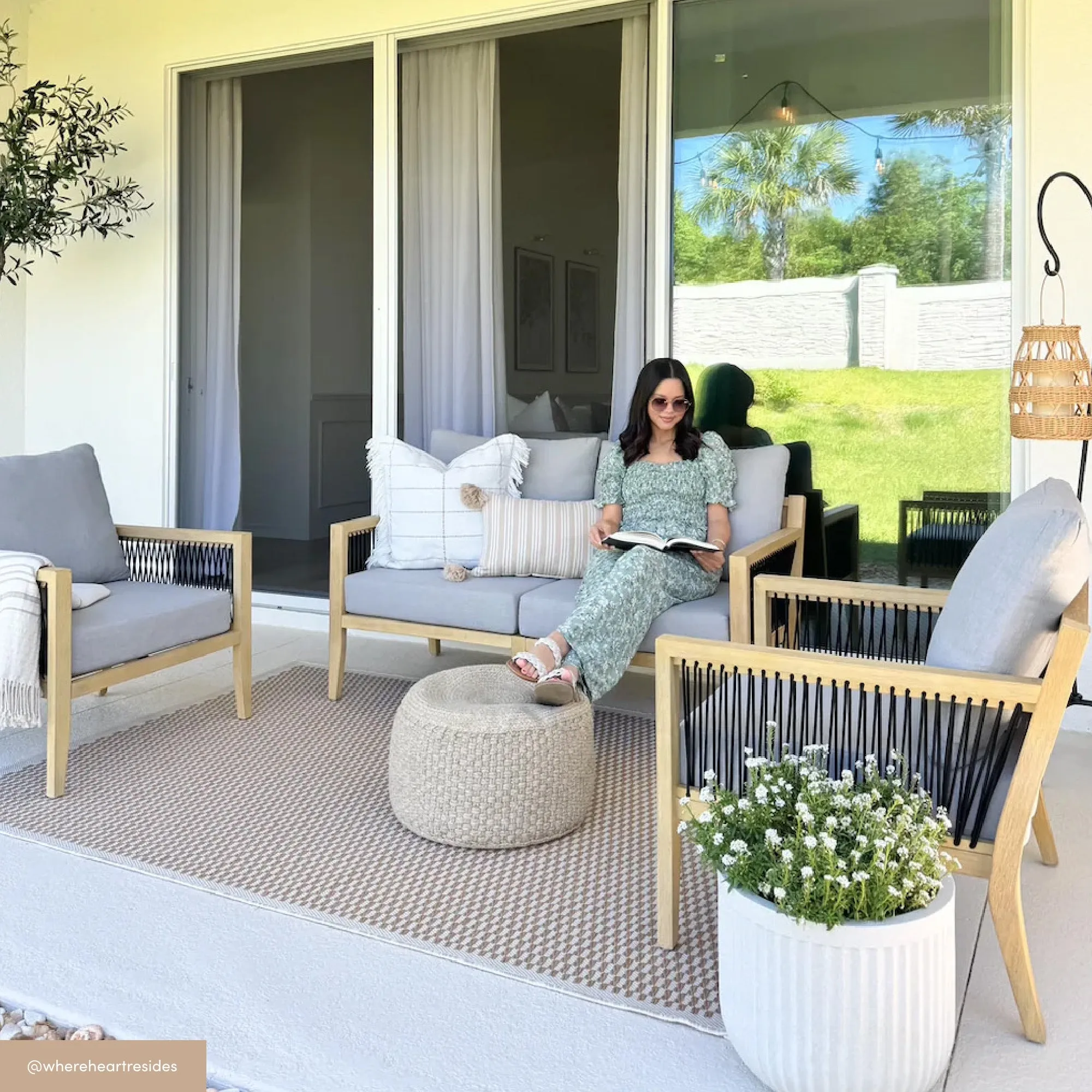 Outdoor Set Patio Couch & 3 Arm Chairs