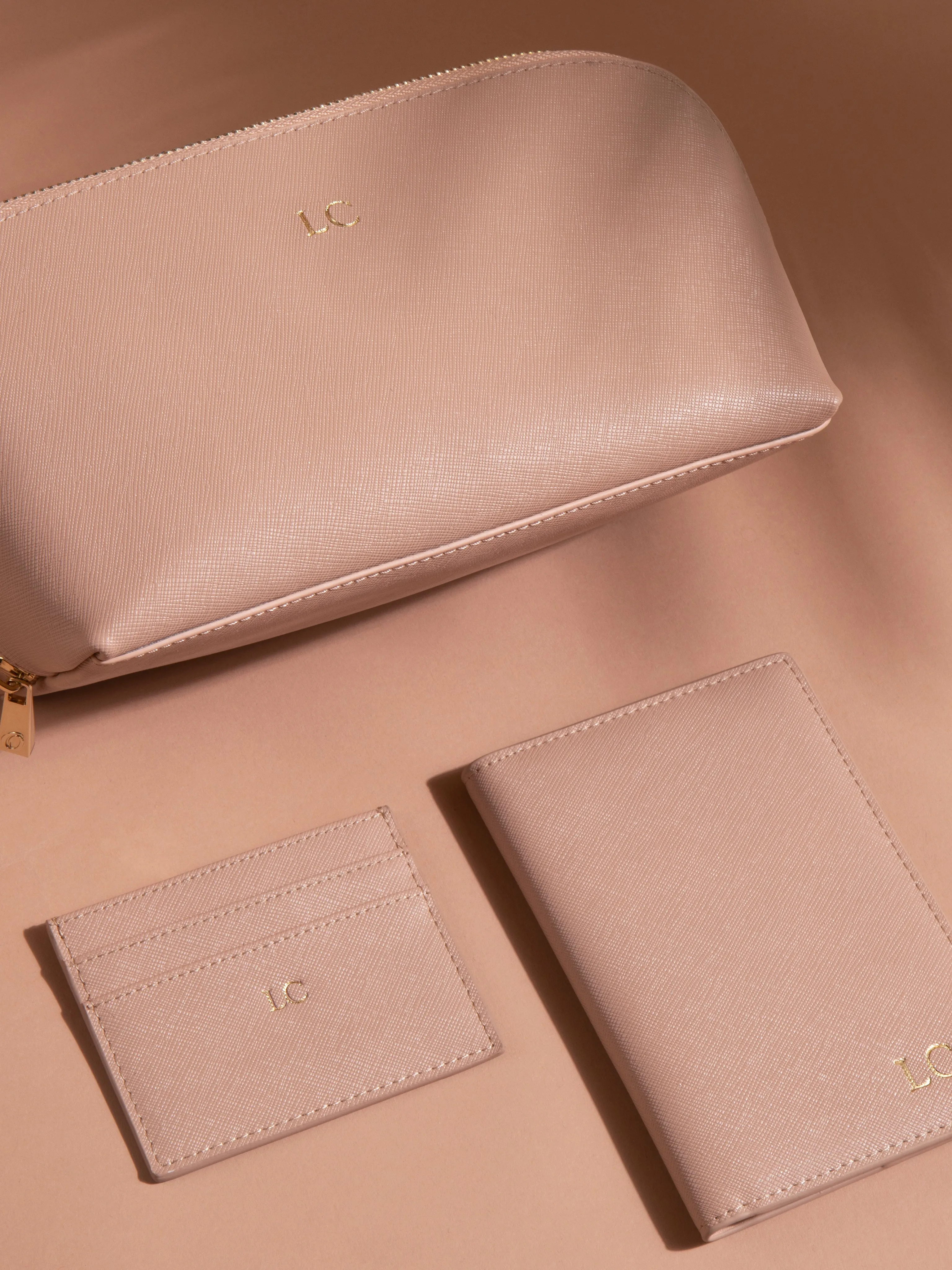 Passport Cover Nude